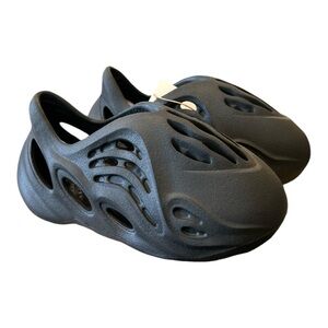 adidas Yeezy Foam RNR